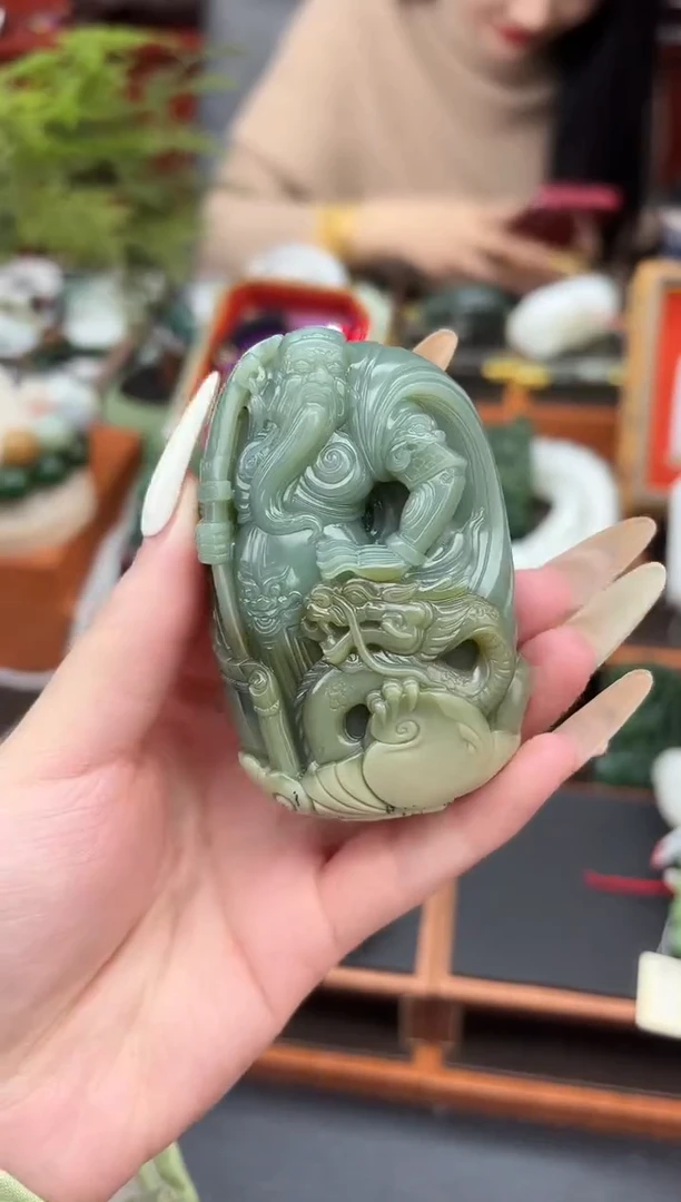 吊坠(不含链)未镶嵌和田玉董小姐推荐 多样性发货 拍一发一