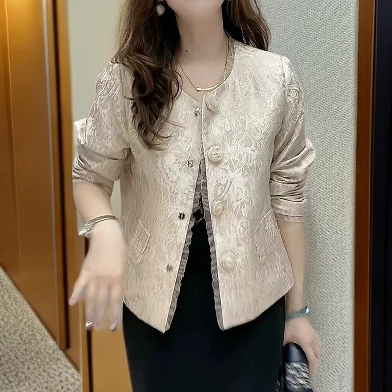 春秋时尚显瘦气质蕾丝花边外套短款休闲修身洋气长袖百搭小香风