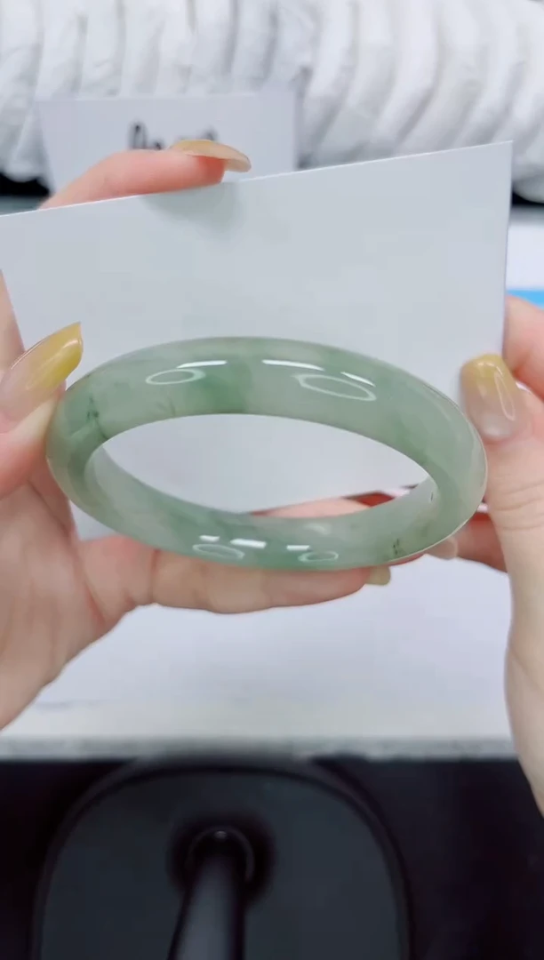 石英质玉手镯未镶嵌55