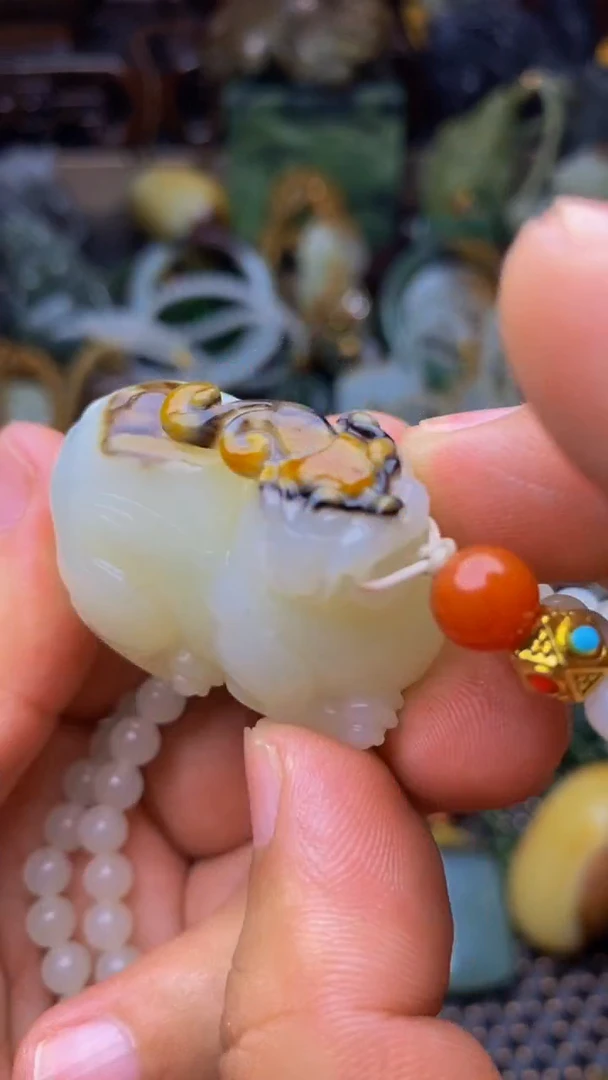 未镶嵌和田玉挂件1