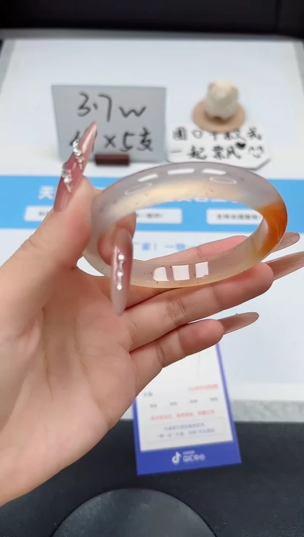 【闪购商品】石英质玉手镯未镶嵌129/锦鲤60.7