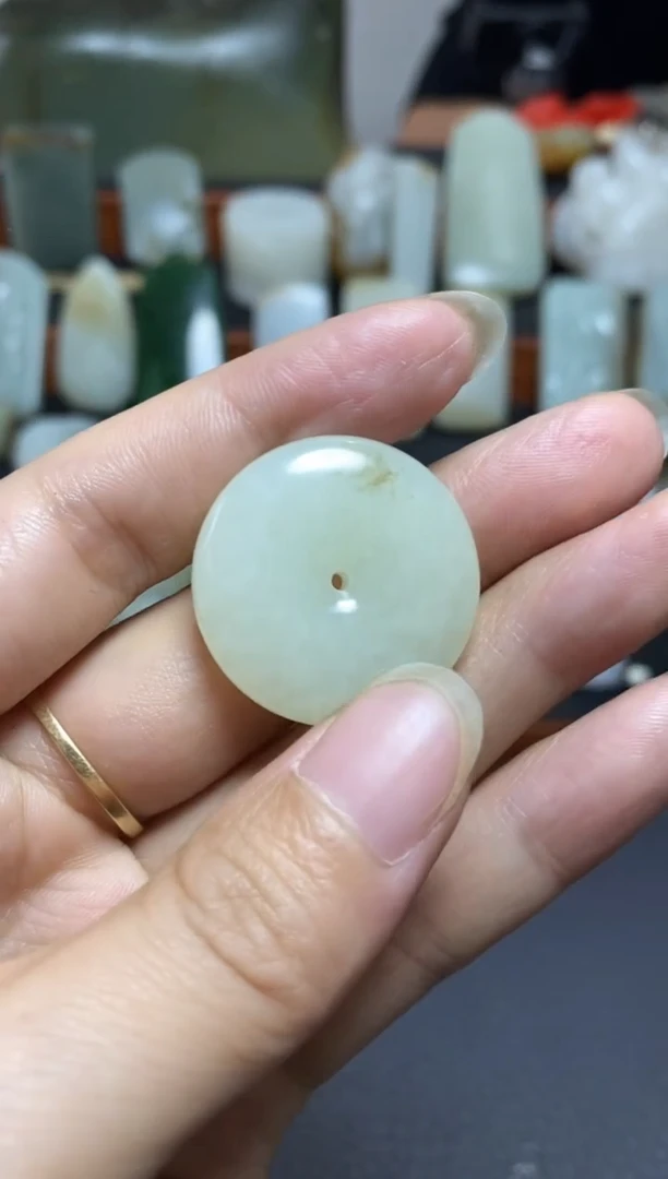 和田玉未镶嵌颈饰35