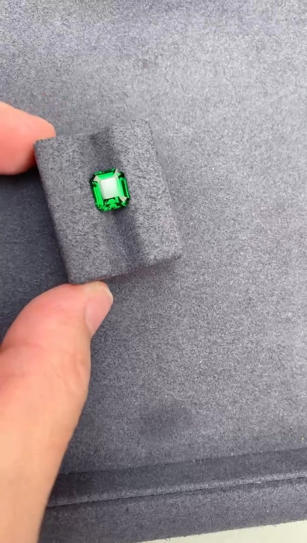 【闪购商品】石榴石（沙弗莱）裸石未镶嵌2ct沙弗莱