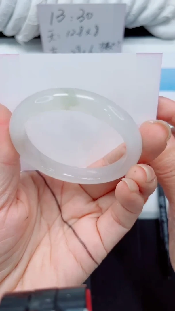 未镶嵌手镯石英质玉328-52.6