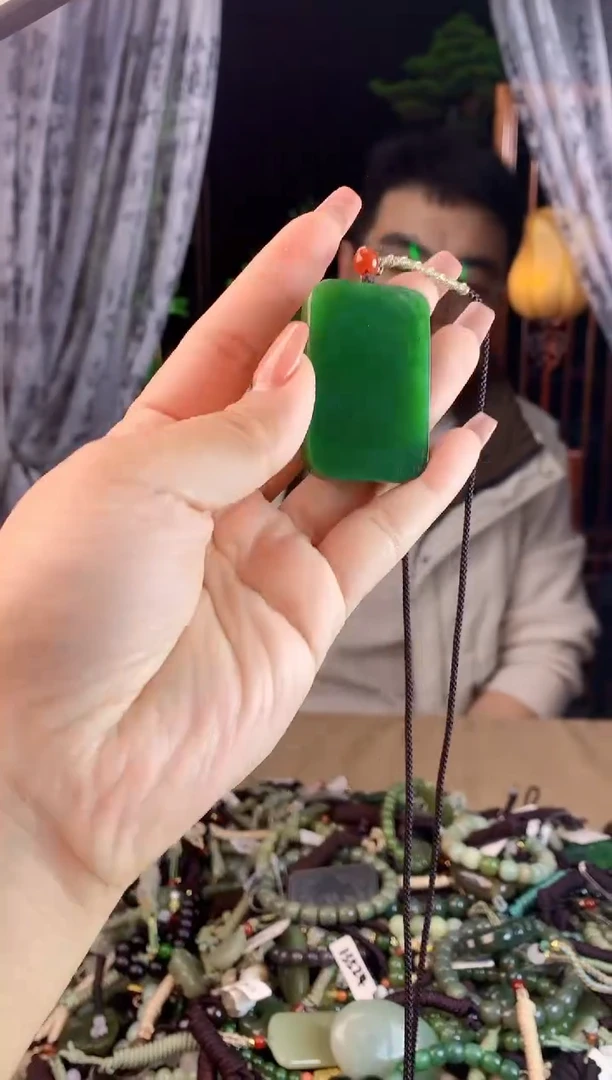 【闪购商品】和田玉挂件未镶嵌多样性发货拍一发一