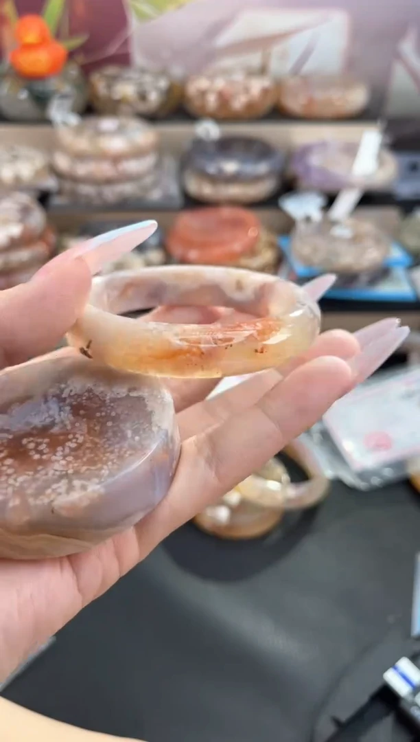 未镶嵌手镯石英质玉天然樱花玛瑙手镯（镯心赠品)54