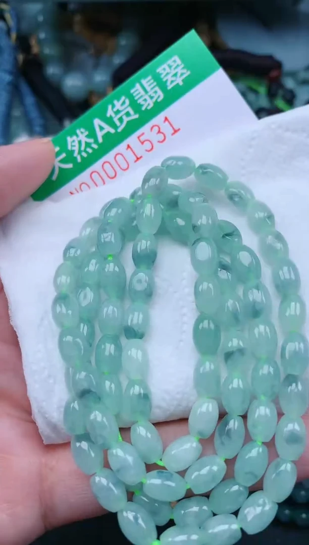 翡翠未镶嵌颈饰.0001531