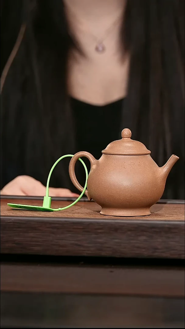 茶壶紫砂宜兴原矿紫砂      秋意浓