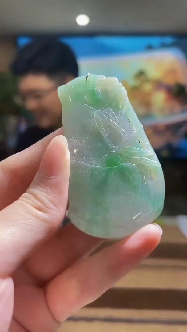 翡翠未镶嵌颈饰MFCQ081999