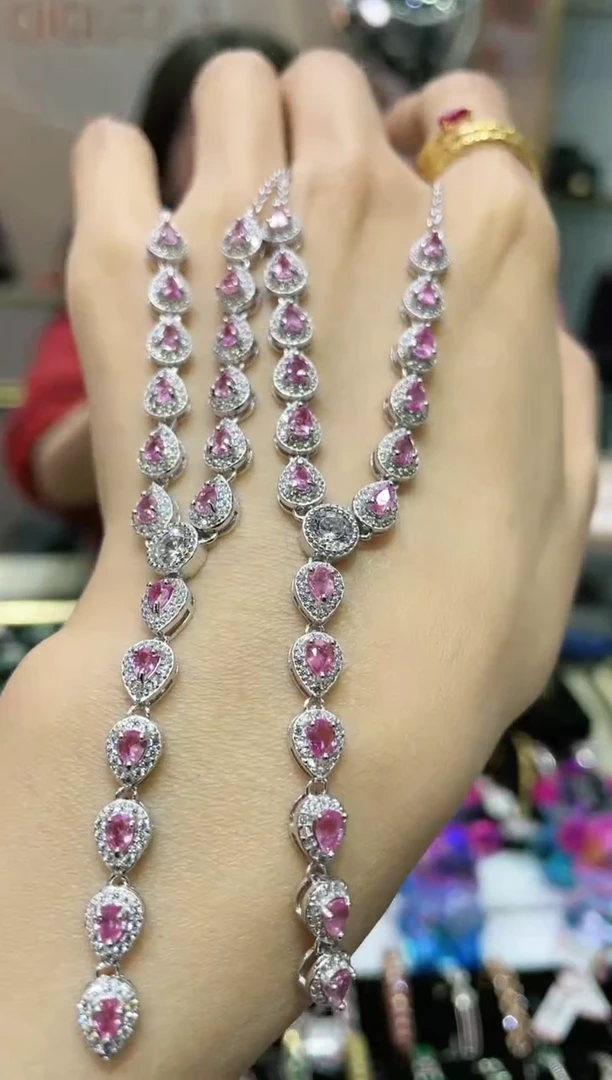 S925银镶嵌彩色蓝宝石项链 多样性发其一