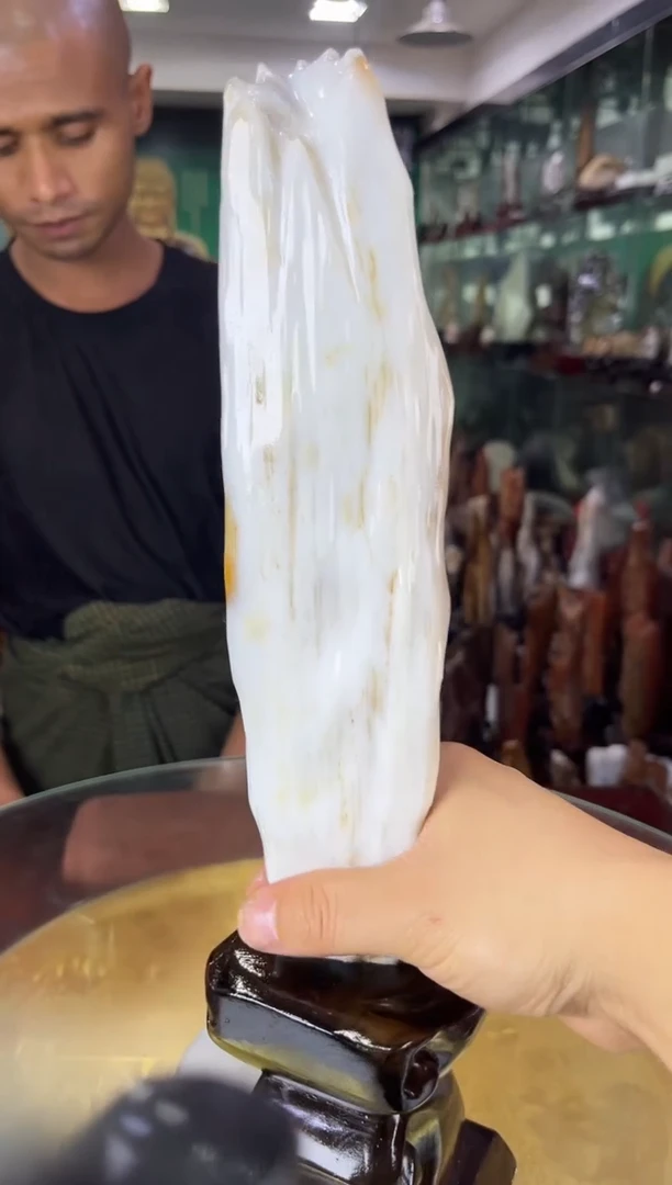 未镶嵌珠宝奇石硅化玉缅甸天然树化玉摆件