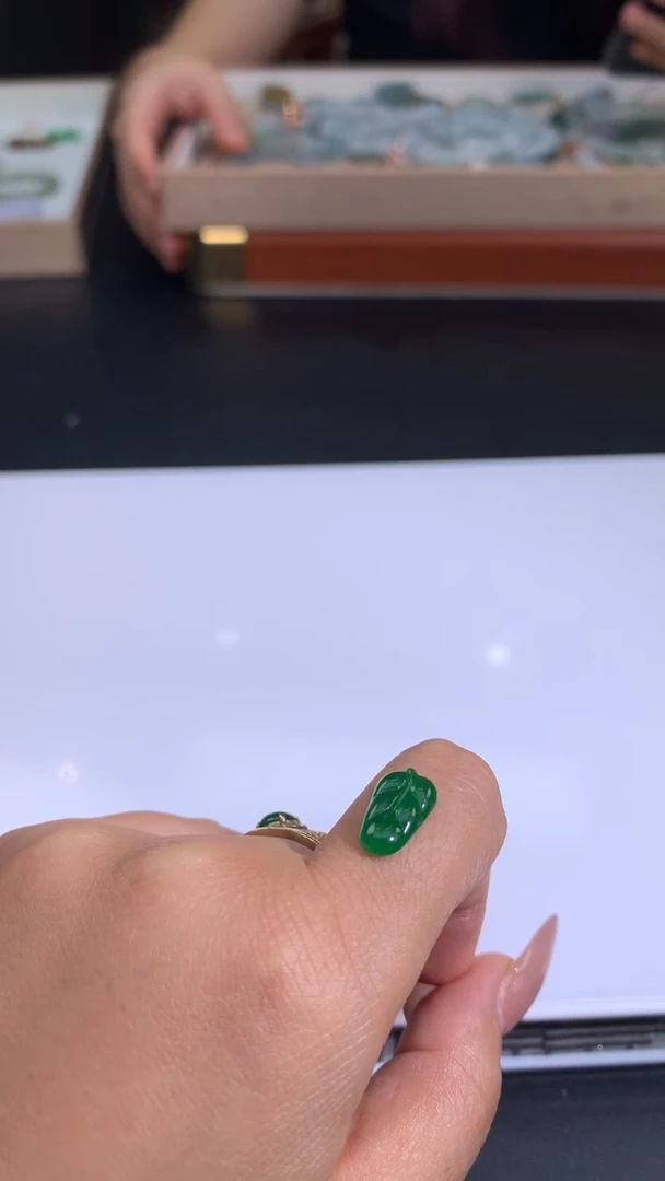 定制翡翠未镶嵌安*哦翡翠