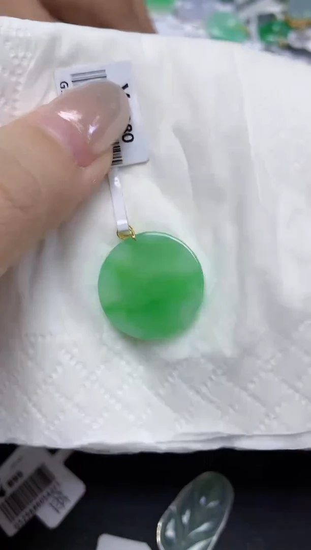 翡翠18K金镶嵌颈饰天然缅甸翡翠A货