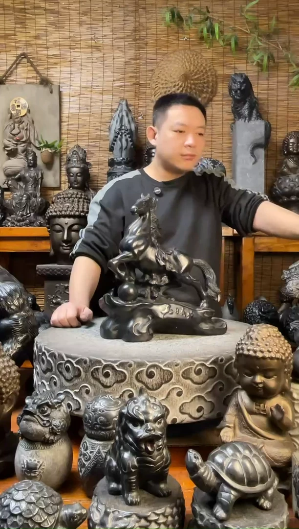 石材35马到功成天然青石雕刻