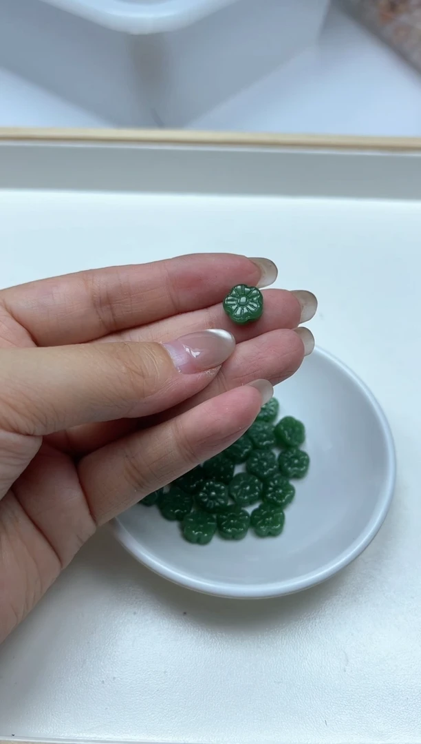 玛瑙/玉髓散珠未镶嵌M765 碧玉 太阳花 10个9.9元