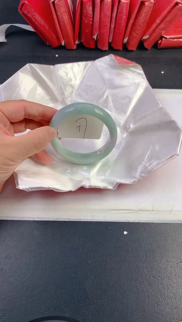 未镶嵌手镯翡翠253