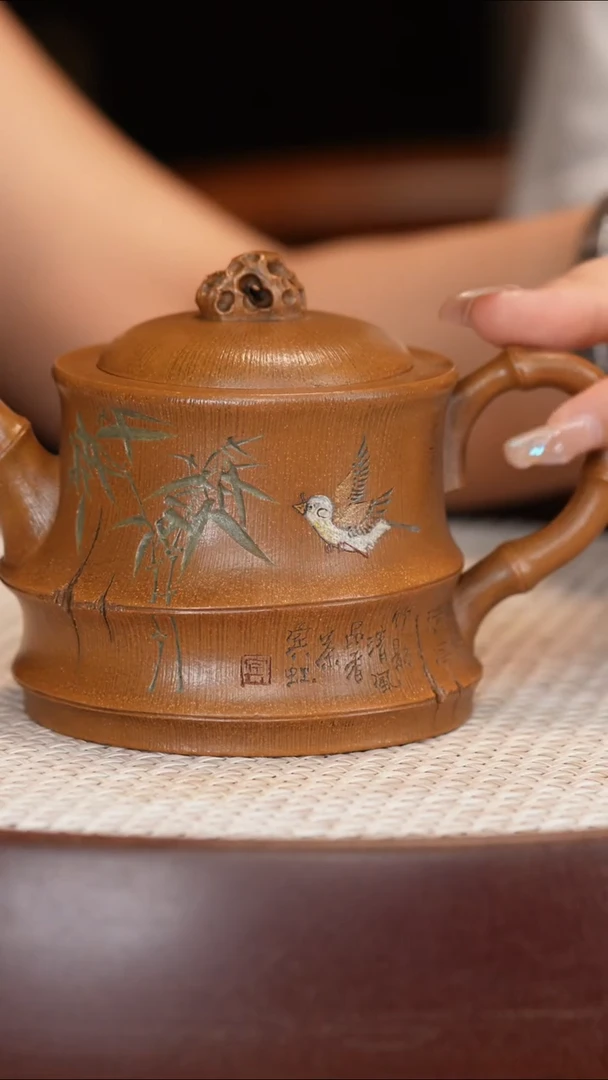 茶壶紫砂【冯秀英】竹段240c+邮票+山水圆盆