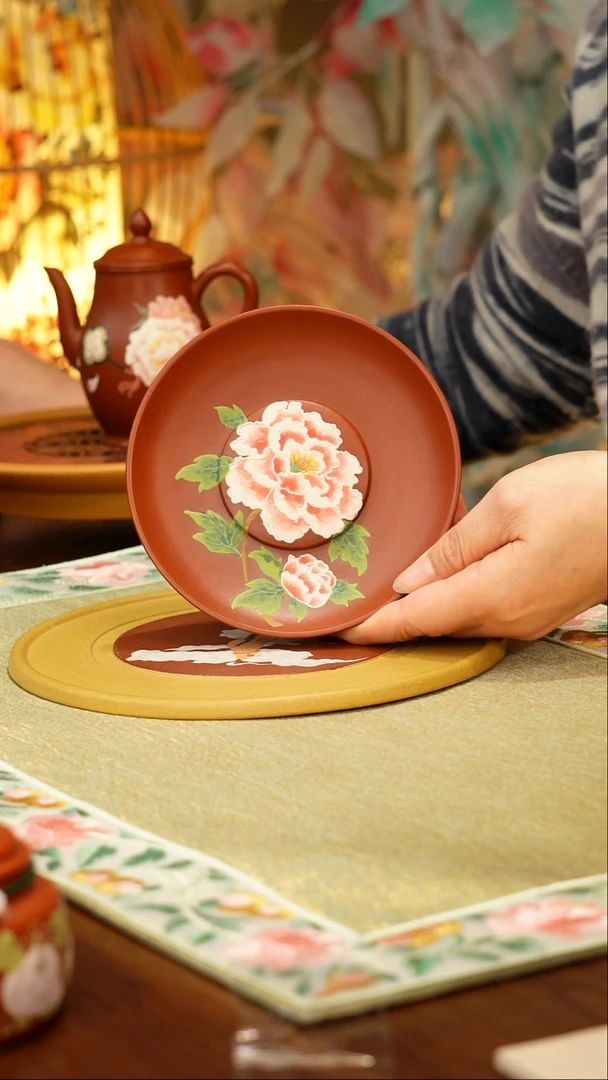 宜兴紫砂原矿泥料手工壶