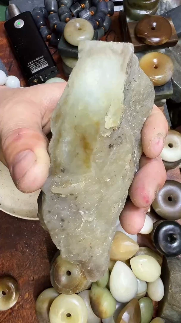 未镶嵌和田玉珠宝半成品1