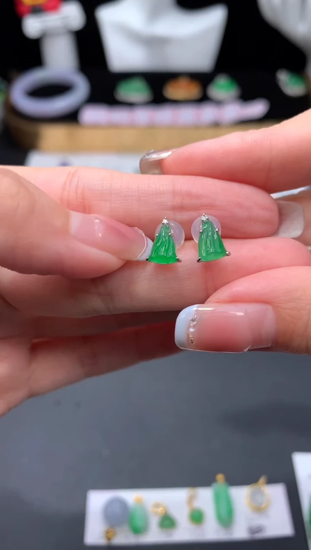 18K金镶嵌定制翡翠48小时鉴赏期 退货不扣服务费