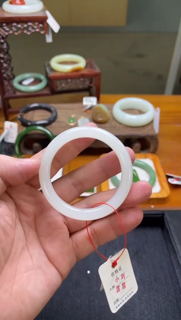 未镶嵌手镯和田玉青海野牛沟白玉 51+圈 17