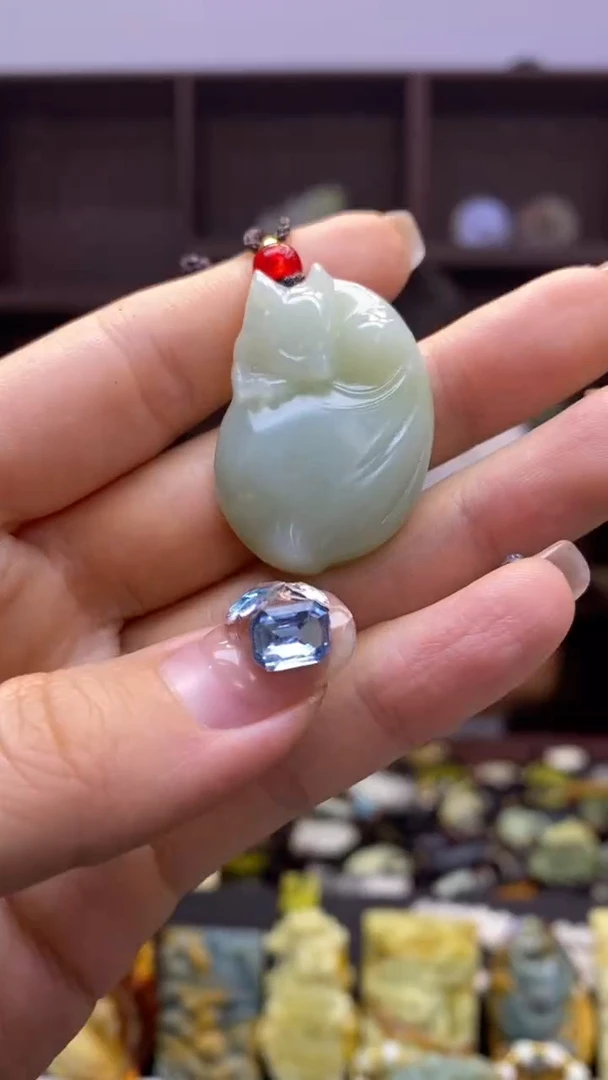 未镶嵌岫玉挂件