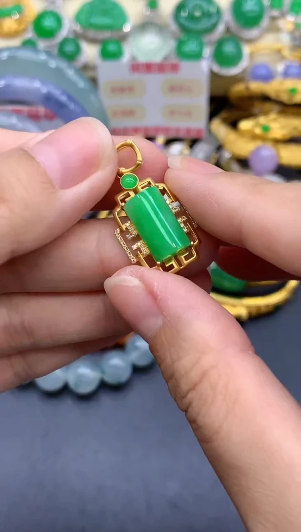 颈饰18K金镶嵌翡翠443-中国好珍宝