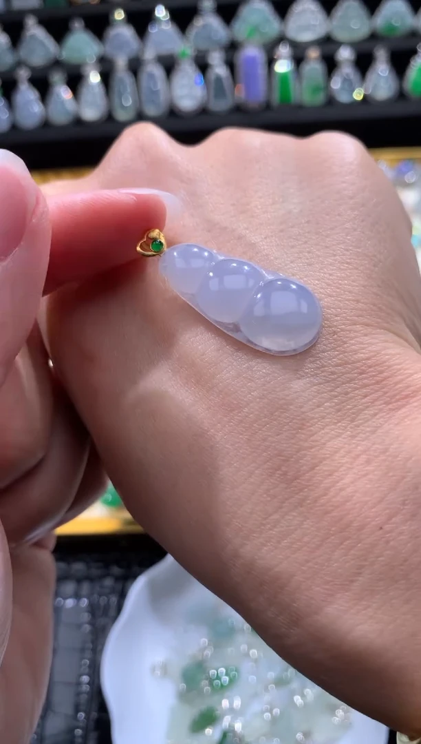 颈饰18K金镶嵌翡翠翡翠