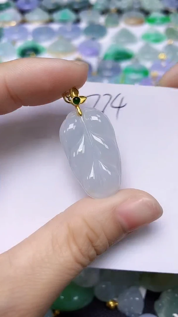 翡翠未镶嵌颈饰 天然缅甸翡翠A货