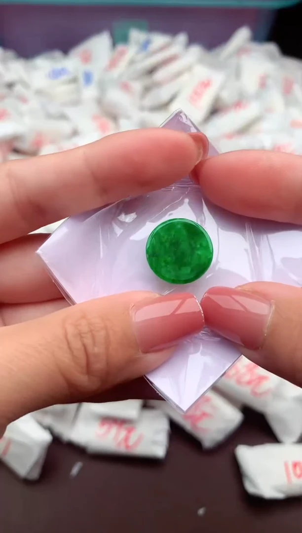 【闪购商品】翡翠挂件未镶嵌一