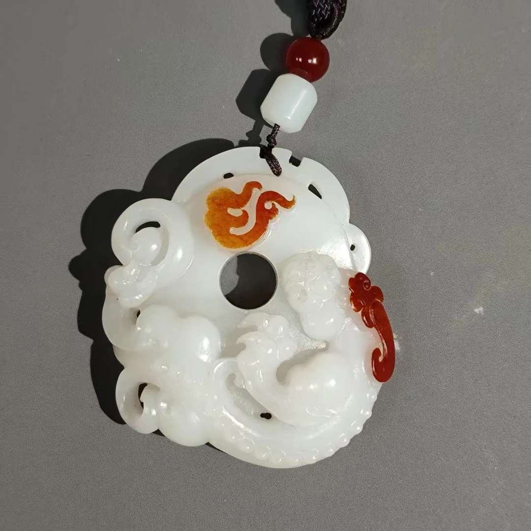 晚清和田玉螭龙玉璧