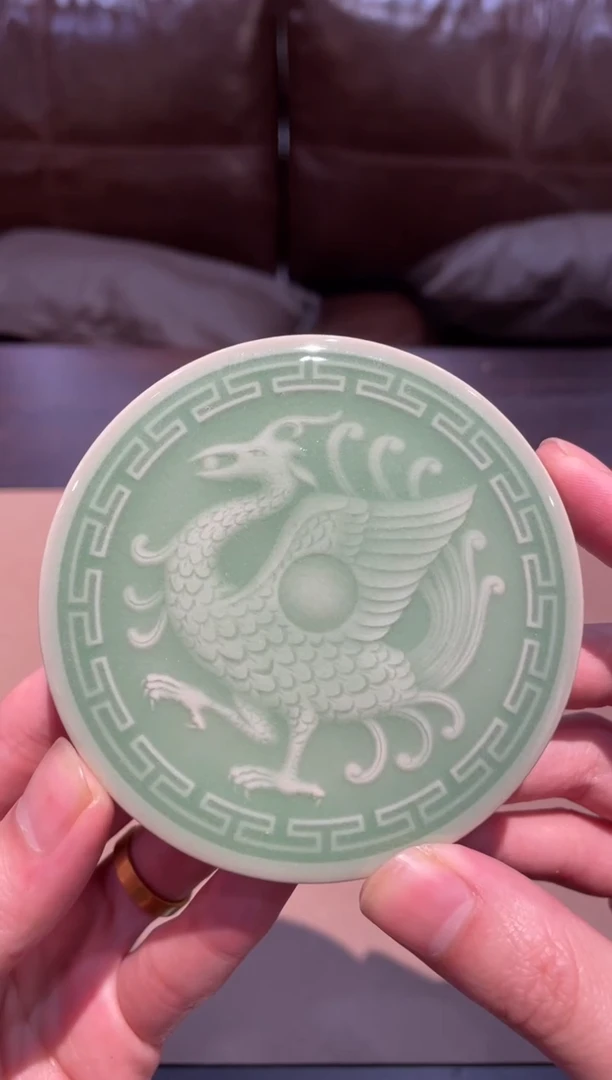 9窑承青瓷神兽盖置