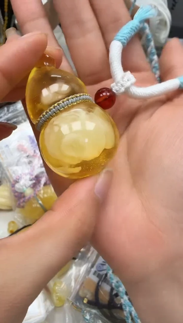 裸石琥珀未镶嵌如图