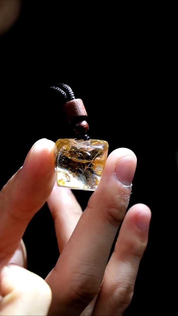 吊坠(赠链)未镶嵌水晶水晶