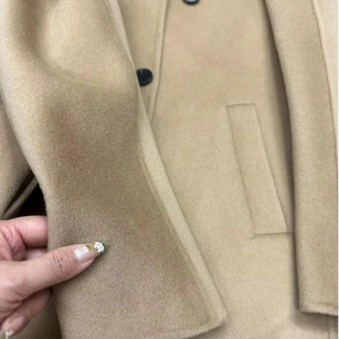 云楚四粒扣半大款羊绒大衣双面尼外套