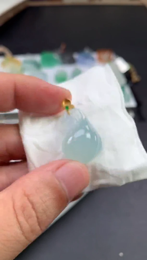 未镶嵌定制翡翠张**．翡翠