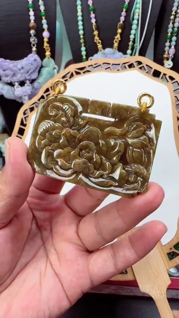颈饰未镶嵌翡翠吊坠