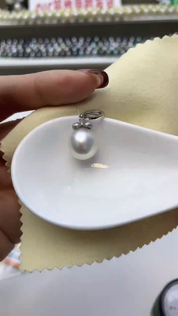 颈饰银S925镶嵌海水珍珠A74