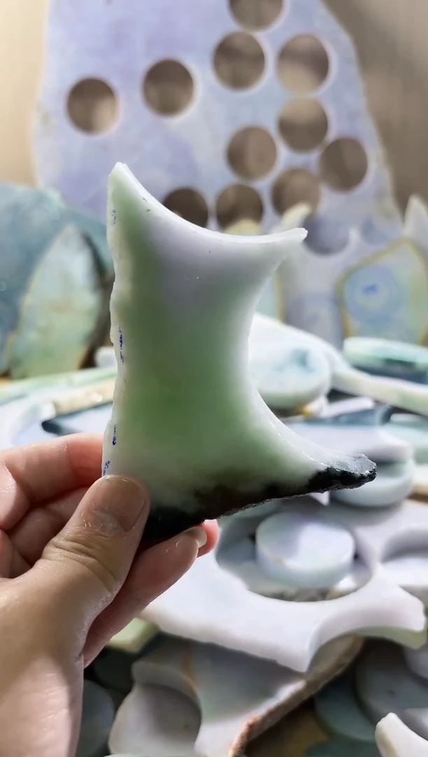 翡翠未镶嵌颈饰翡翠A货 谢谭211