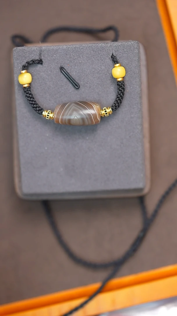 无非金属佳*缠丝吊坠