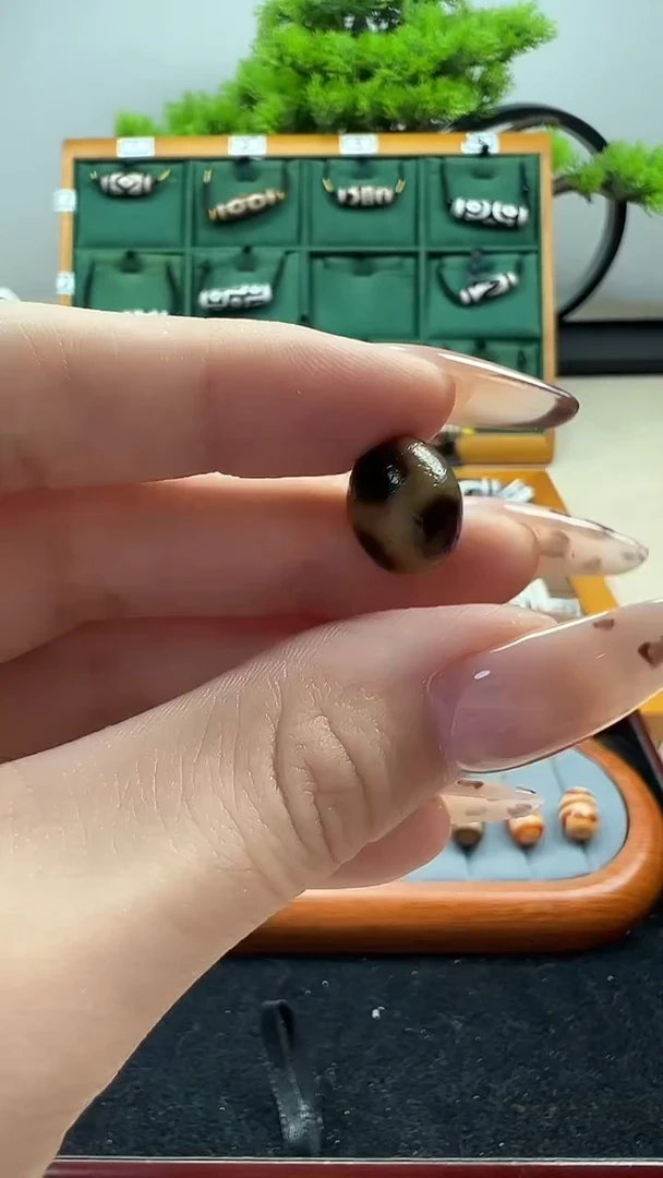 玛瑙/玉髓（覆膜）颈饰未镶嵌110.（微瑕随机发货）