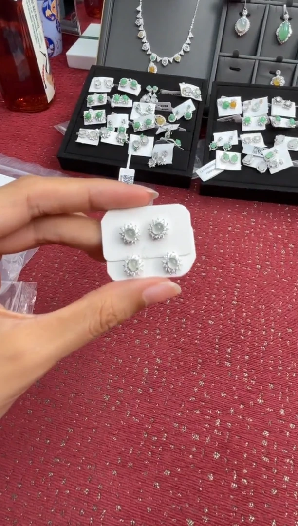 银S925镶嵌翡翠耳饰001017R/多样性发一个