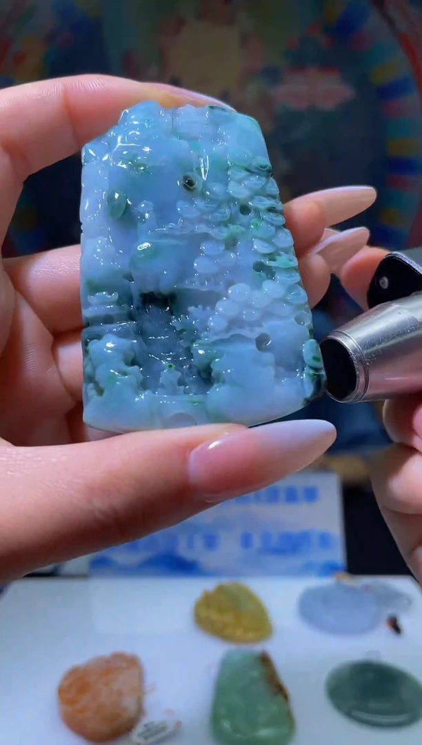 翡翠未镶嵌颈饰MFC0527005