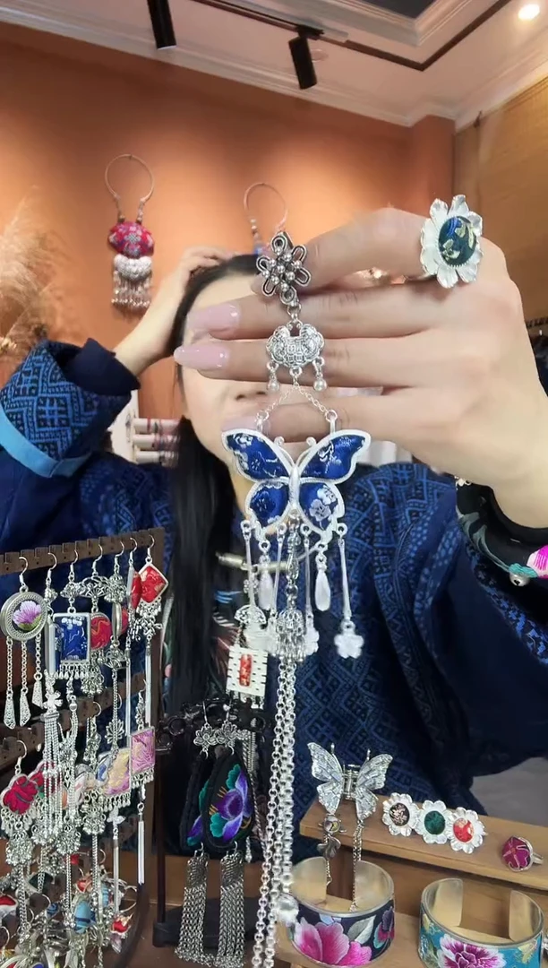 【闪购商品】刺绣纯手工民族风压襟