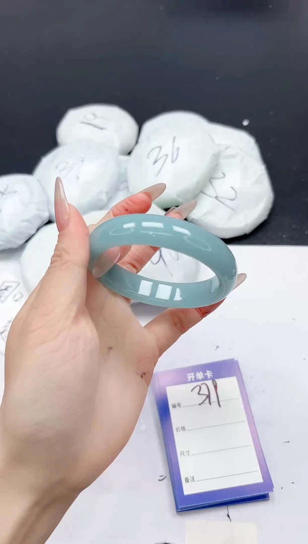 未镶嵌手镯石英质玉379/55