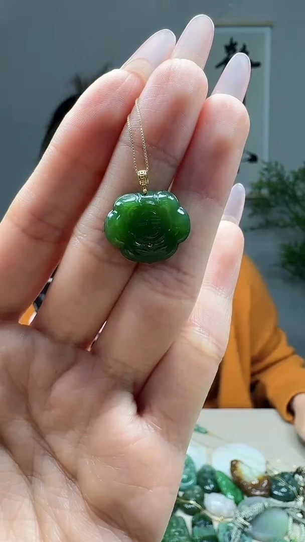 吊坠(不含链)18K金镶嵌和田玉1