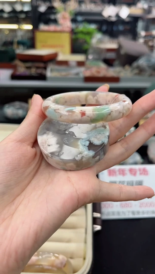 【闪购商品】石英质玉手镯未镶嵌55圈口（赠品镯心）6568156