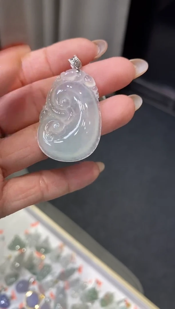 翡翠18K金镶嵌吊坠(不含链)如意