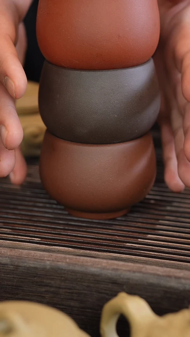 茶壶紫砂【发三个杯子】北红赤铁 变色龙 黑金砂 200cc 【缸杯】