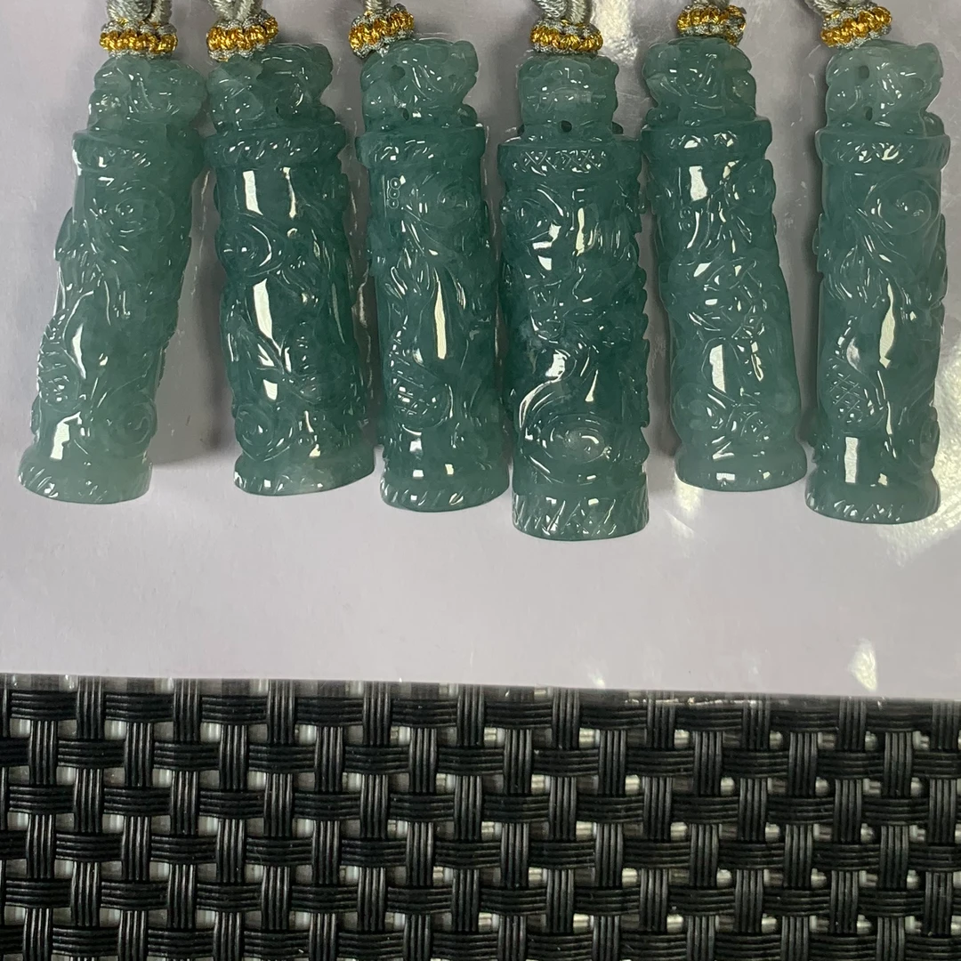 翡翠A货龙柱多样性发货，发一件672